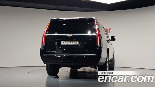 Cadillac Escalade 2019 — photo 4