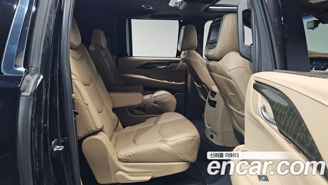 Cadillac Escalade 2019 — photo 17