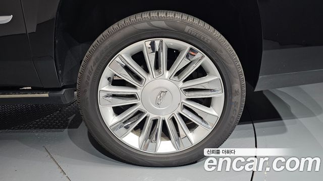 Cadillac Escalade 2019 — photo 7