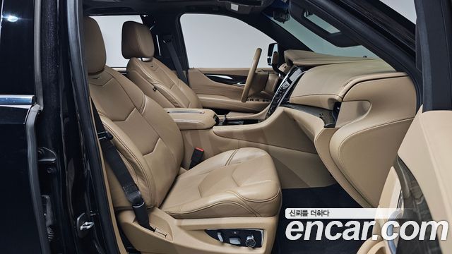 Cadillac Escalade 2019 — photo 16