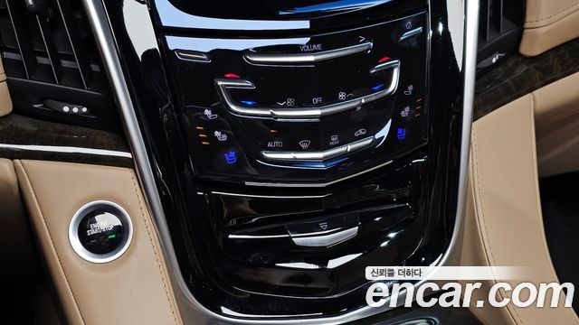 Cadillac Escalade 2019 — photo 30