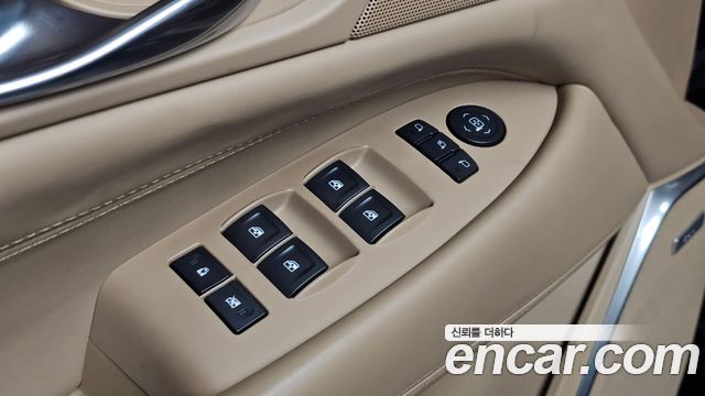 Cadillac Escalade 2019 — photo 33