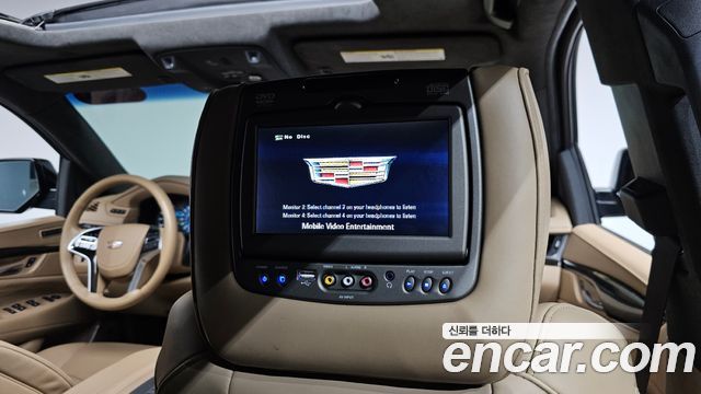 Cadillac Escalade 2019 — photo 34