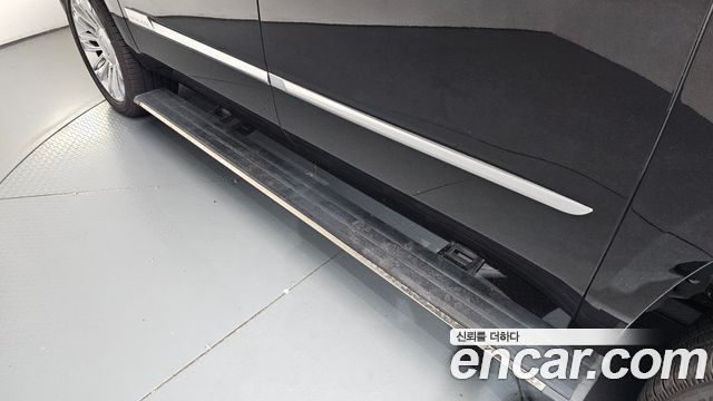 Cadillac Escalade 2019 — photo 41