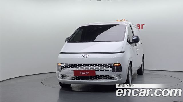 Hyundai Staria 2022 — photo 3