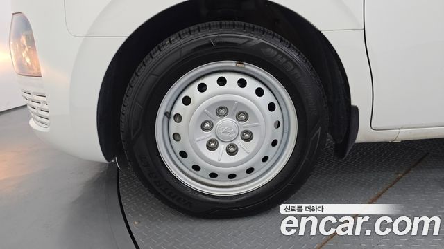 Hyundai Staria 2022 — photo 5