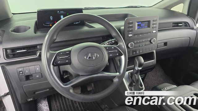 Hyundai Staria 2022 — photo 13