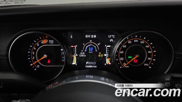 Jeep Wrangler 2022 — photo 11