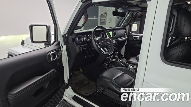 Jeep Wrangler 2022 — photo 13