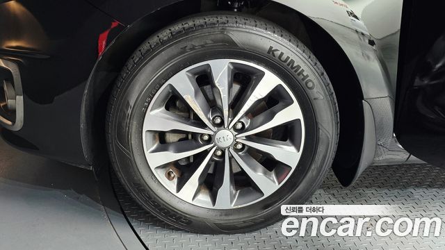 Kia Canival 2017 — photo 5