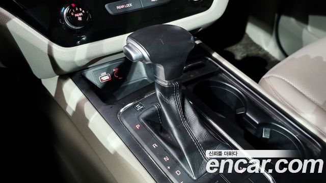 Kia Canival 2017 — photo 12