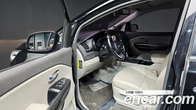 Kia Canival 2017 — photo 13