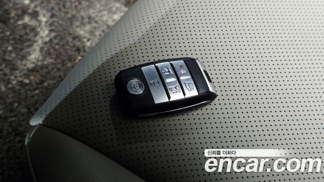 Kia Canival 2017 — photo 24