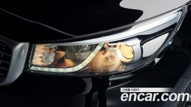 Kia Canival 2017 — photo 8