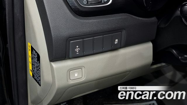 Kia Canival 2017 — photo 30