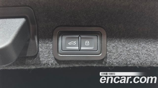 Audi A6 2021 — photo 24