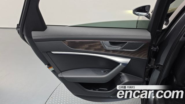 Audi A6 2021 — photo 15