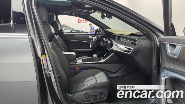 Audi A6 2021 — photo 16