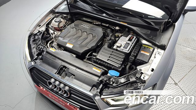 Audi A3 2018 — photo 6
