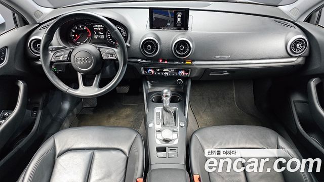 Audi A3 2018 — photo 7