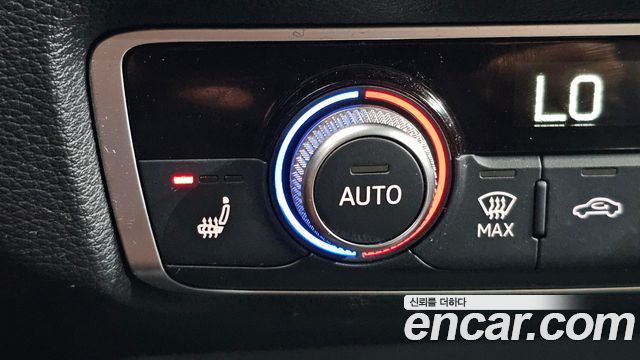 Audi A3 2018 — photo 17