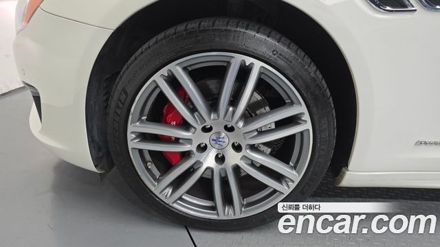 Maserati Quattroporte 2017 — photo 5