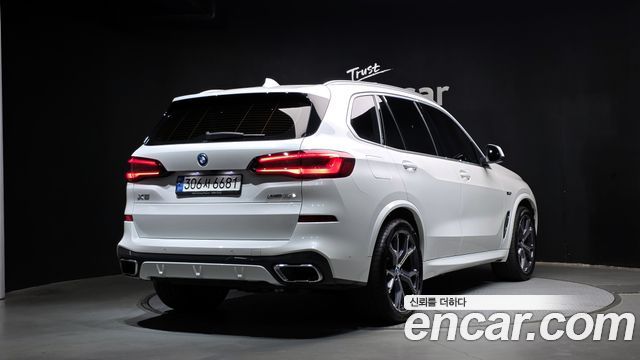 BMW X5 2022 — photo 2