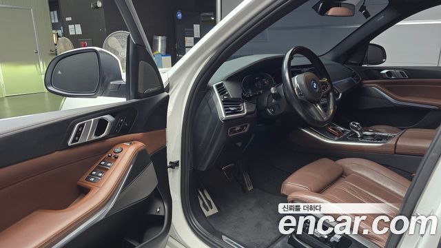 BMW X5 2022 — photo 13