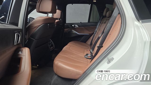 BMW X5 2022 — photo 18