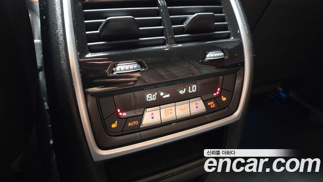BMW X5 2022 — photo 29