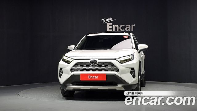 Toyota RAV4 2025 — photo 3