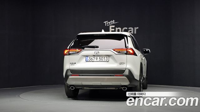 Toyota RAV4 2025 — photo 4