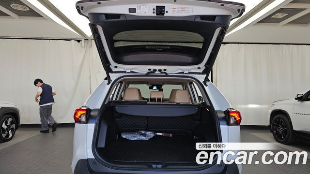 Toyota RAV4 2025 — photo 26