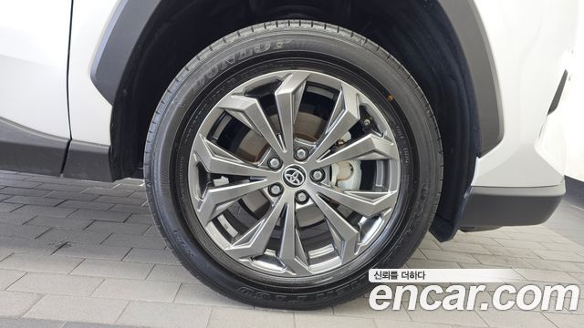 Toyota RAV4 2025 — photo 7