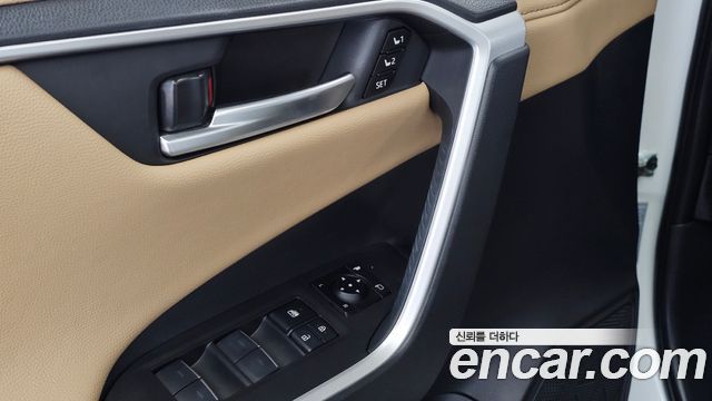Toyota RAV4 2025 — photo 34