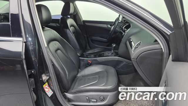 Audi A4 2011 — photo 11
