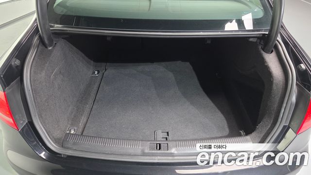 Audi A4 2011 — photo 20