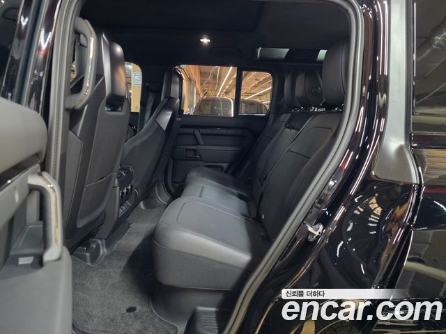 Land Rover Defender 2026 — photo 5