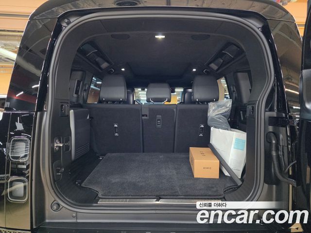 Land Rover Defender 2026 — photo 7