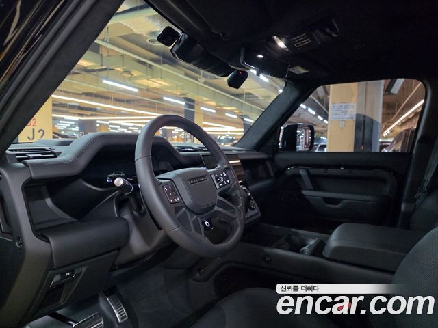 Land Rover Defender 2026 — photo 8