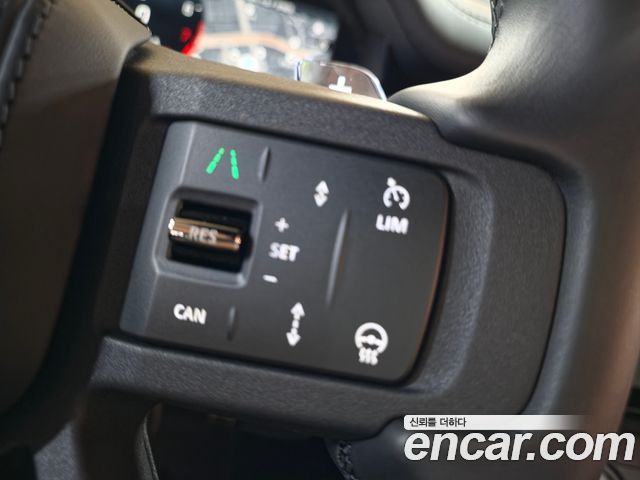 Land Rover Defender 2026 — photo 18