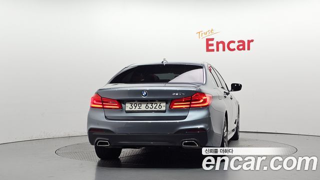 BMW 5-Series 2018 — photo 4