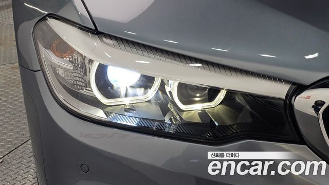 BMW 5-Series 2018 — photo 8