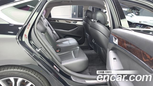 Hyundai Genesis 2016 — photo 18