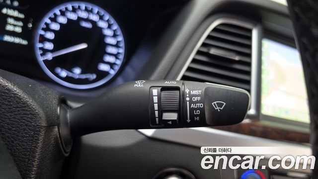 Hyundai Genesis 2016 — photo 24