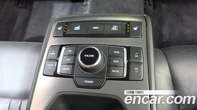 Hyundai Genesis 2016 — photo 25