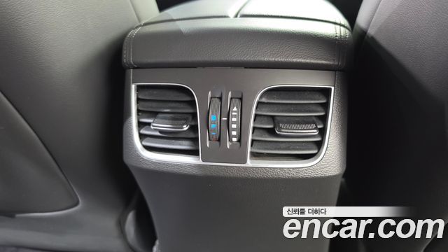 Hyundai Genesis 2016 — photo 27