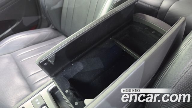Hyundai Genesis 2016 — photo 28