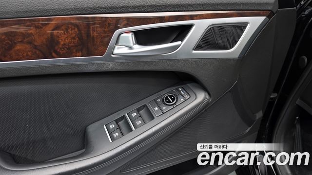 Hyundai Genesis 2016 — photo 30