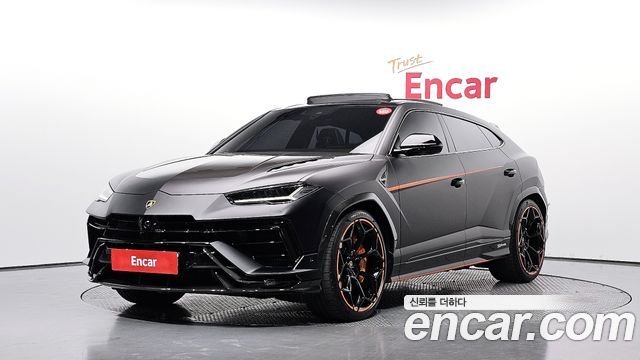 Lamborghini Urus 2024 — photo 1